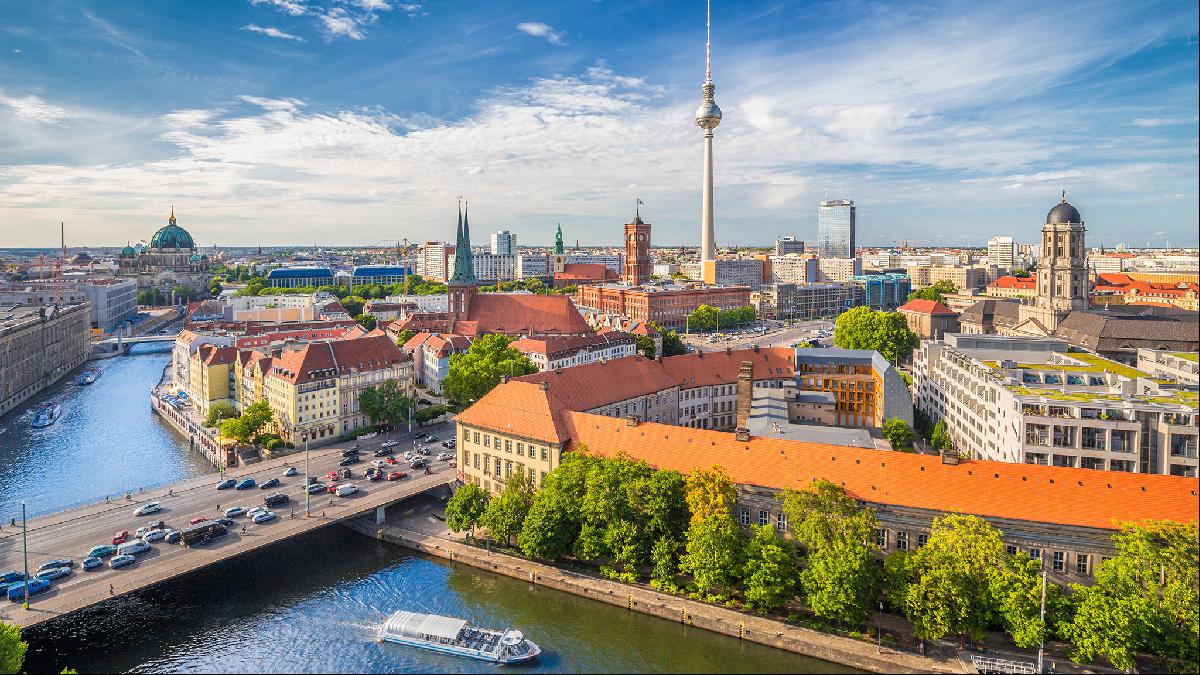 Berlin-Frankfurt (BER-FFM)